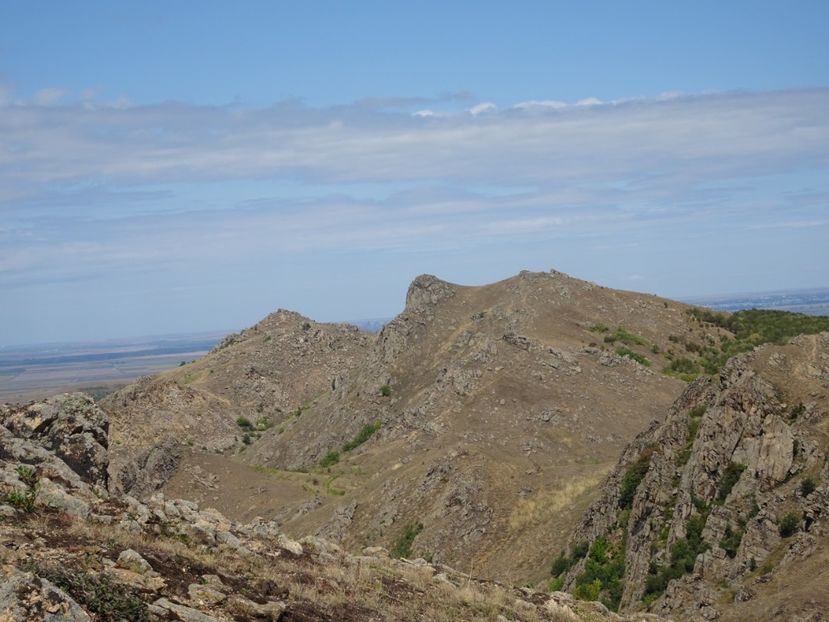  - Muntii Macin - Culmea Pricopanului