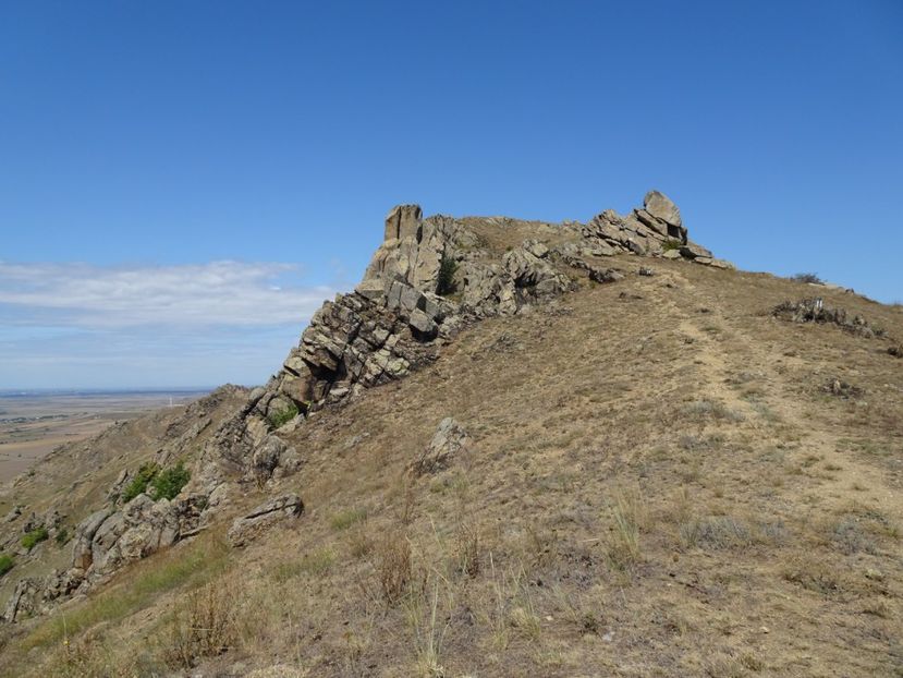  - Muntii Macin - Culmea Pricopanului