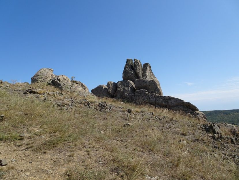  - Muntii Macin - Culmea Pricopanului