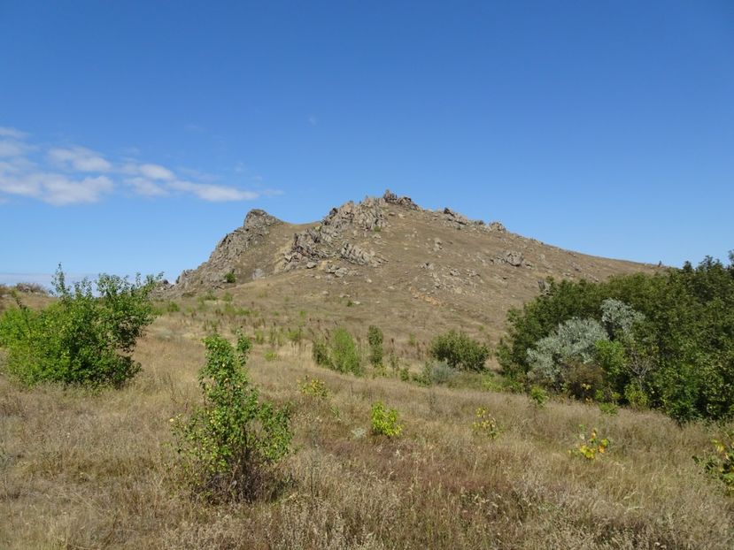  - Muntii Macin - Culmea Pricopanului