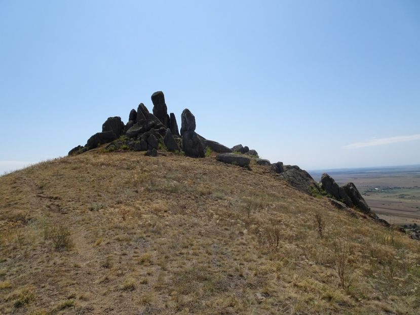  - Muntii Macin - Culmea Pricopanului