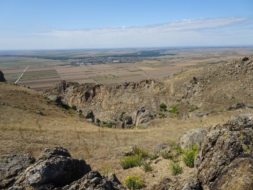  - Muntii Macin - Culmea Pricopanului