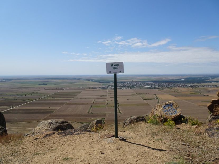  - Muntii Macin - Culmea Pricopanului