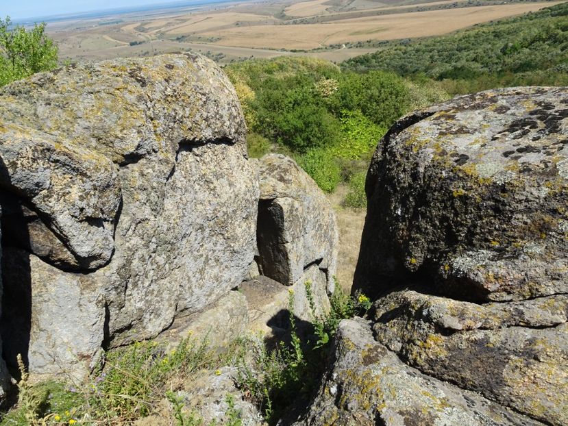  - Muntii Macin - Culmea Pricopanului