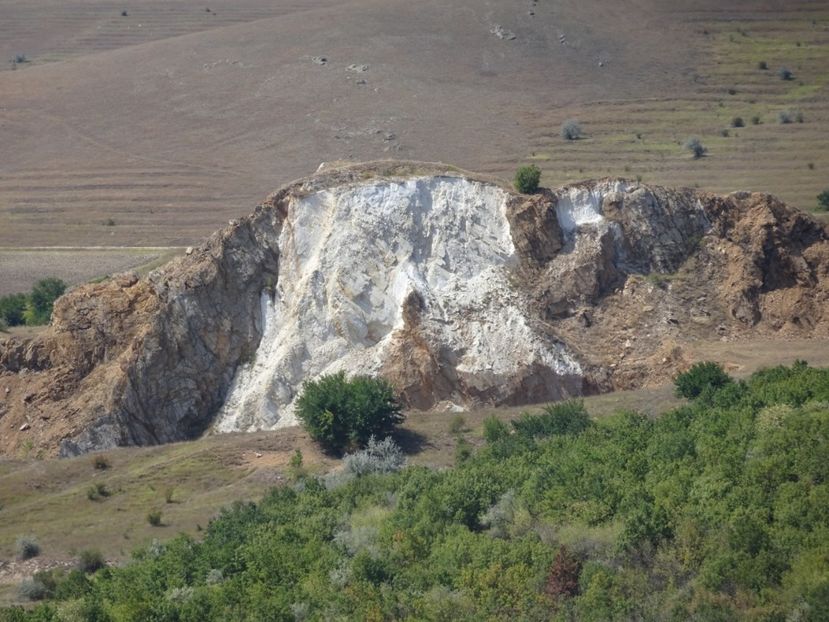  - Muntii Macin - Culmea Pricopanului
