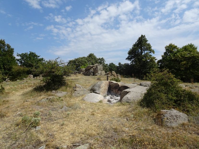  - Muntii Macin - Varful Tutuiatu