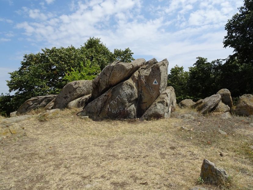  - Muntii Macin - Varful Tutuiatu