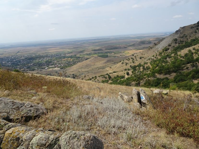  - Muntii Macin - Varful Tutuiatu