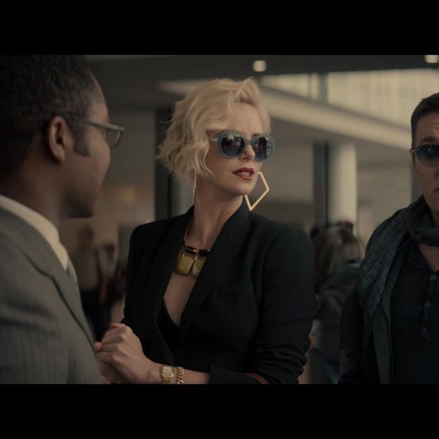 ▬ ❝Si mie mi-a fost atat de dor...❞ Il tine strans in brate si o pufneste rasul - ep17 xOne chance nd I fcked it up