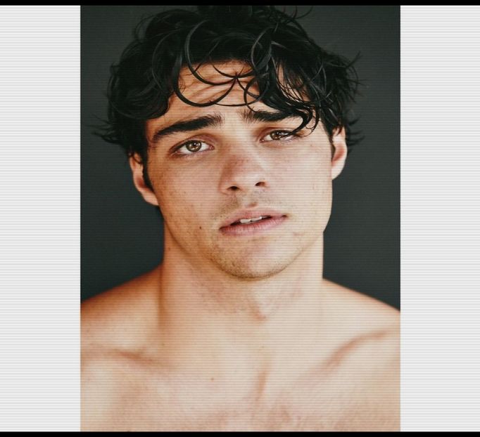 ༄nɇᶥfɇłɨƀȺŧȺ♡ ─ ❞Nuu.❞ Murmură cu ochii închiși. ❞Îmi plac dramele lor de familie. Stai jos - ep17 xOne chance nd I fcked it up