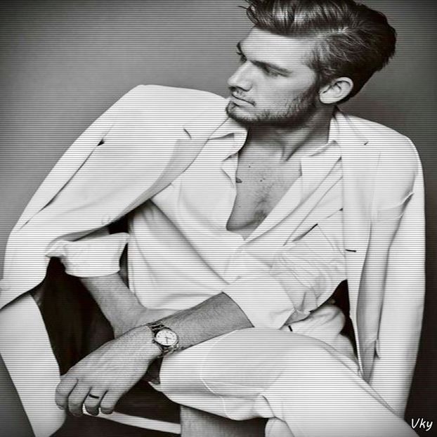 ▬ ❝Sunt bine.❞ Se uita la ea si zambeste, apoi o pupa pe cap. - ep17 xOne chance nd I fcked it up