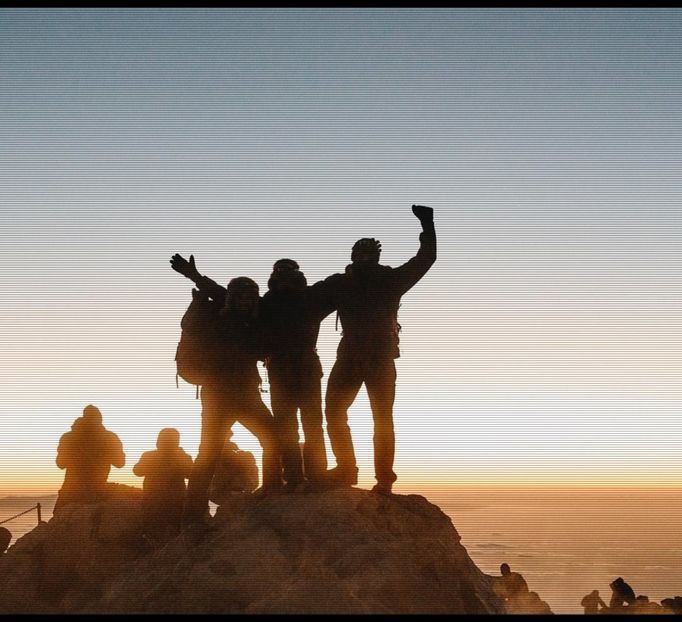 ༄nɇᶥfɇłɨƀȺŧȺ♡ ─ Trece timpul cu ei uitându-se la desene :))) și când aude soneria sare de - ep17 xOne chance nd I fcked it up