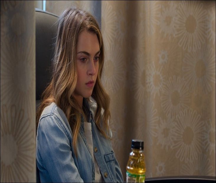 ⤑ʀคყօʄ ˢᵘᶰˢʰᶤᶰᵉ☀️┊# intoarce capul spre el schitand un zambet cand il aude;dar( - ep17 xOne chance nd I fcked it up