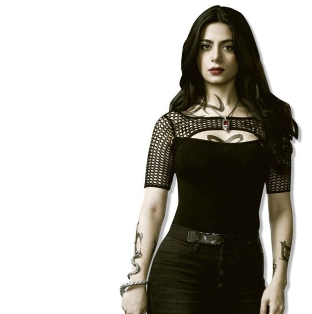 Izzy - Shadowhunters Season 3