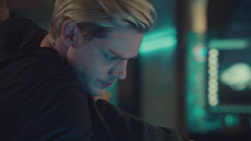 S03E02_319 - Shadowhunters Season 3