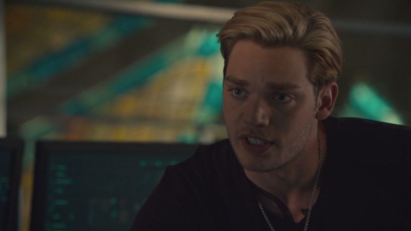 S03E02_355 - Shadowhunters Season 3