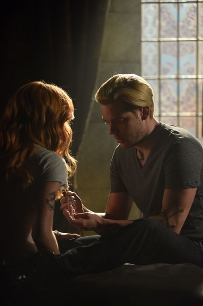 Sh S3 (25) - Shadowhunters Season 3