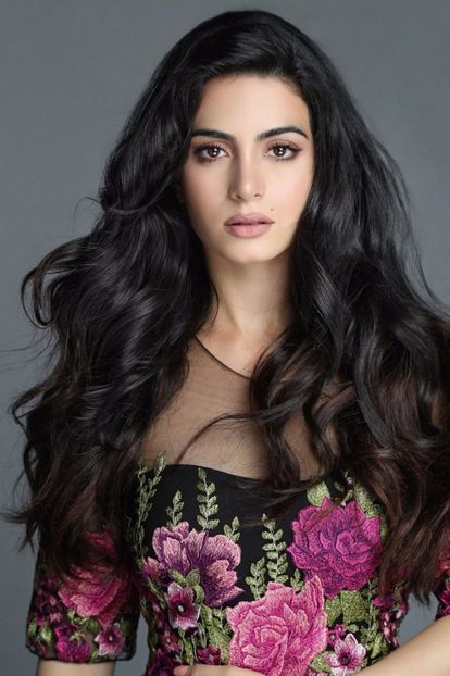 Emeraude Toubia (13) - Emeraude Toubia