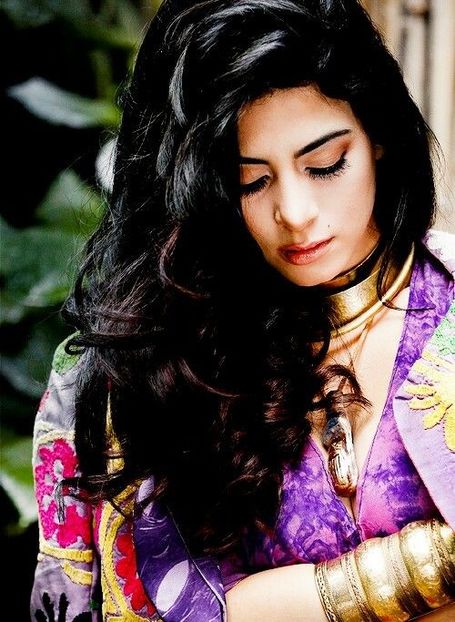 Emeraude Toubia (23) - Emeraude Toubia