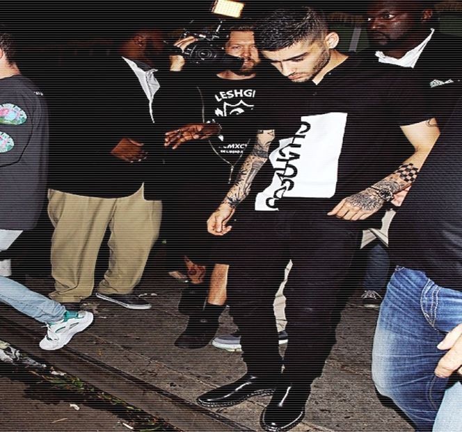 — Rostite, respectarea acestora urma a fi dusă spre finalizare pe jumătate. Între timp, deși - 01 Resisting a rough temptation