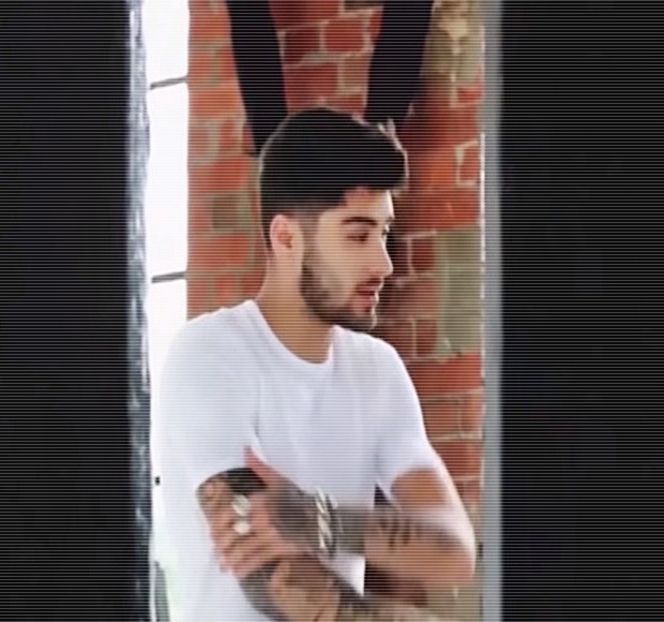 — Zona feței sale. Tot procesul de adăugare a noului contact are o durată redusă, fiind - 01 Resisting a rough temptation