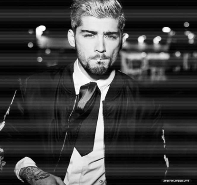 — Ceea ce se întâmpla dincolo de ecranul telefonului nu avea nici pe departe vreo - 01 Resisting a rough temptation