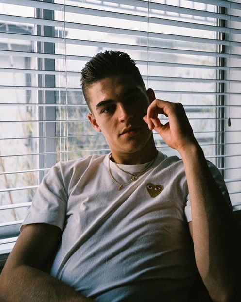  - No matter how we choose to live We both die at the end