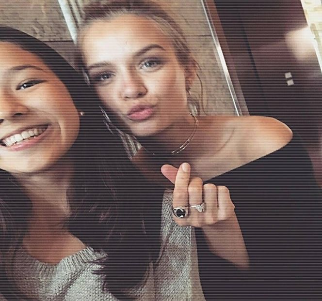 — O primă alegere, dorind să se obişnuiască totuşi cu jocul, fără a trece în extrema cealaltă. - 01 Resisting a rough temptation