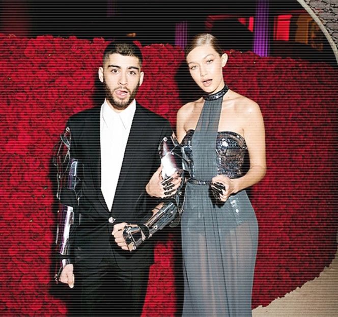 — Dezamăgirea faţă de alegere. Deţinea întrebarea perfectă, mai bine spus.. curiozitatea, - 01 Resisting a rough temptation