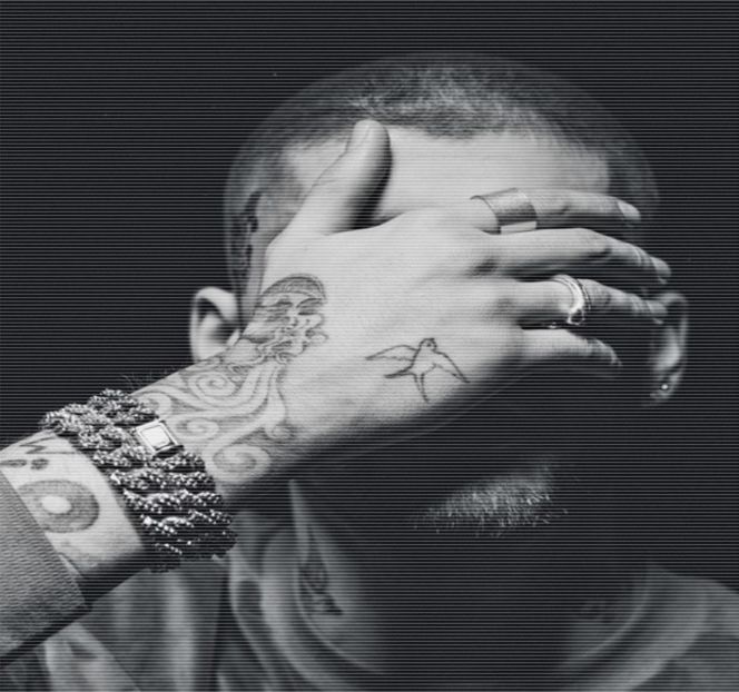 — O fac pentru că sincer, nu am avut curiozitatea de a şi întreba lumea.” Însă, - 01 Resisting a rough temptation