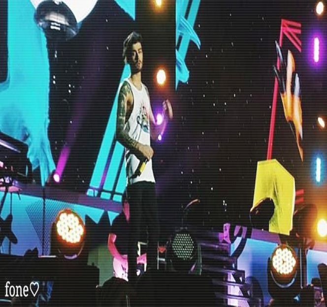 — Serioasă, şatena dorindu-şi de fapt să-i acorde ajutorul. Tocmai din acest motiv îşi - 01 Resisting a rough temptation