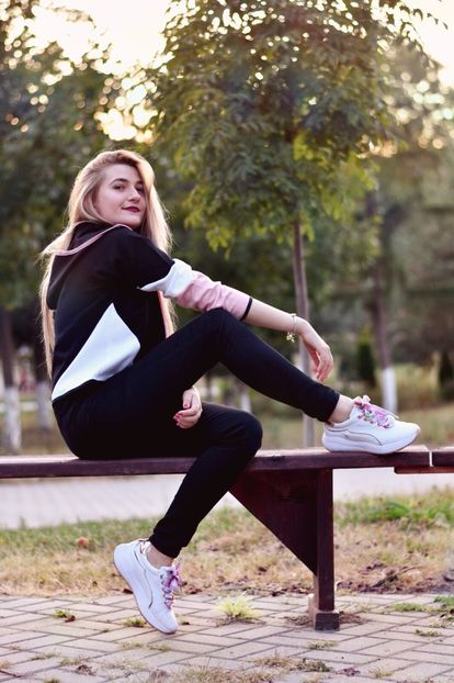 EE00FF08-C01F-42BA-8E03-93DDA4829274 - meee