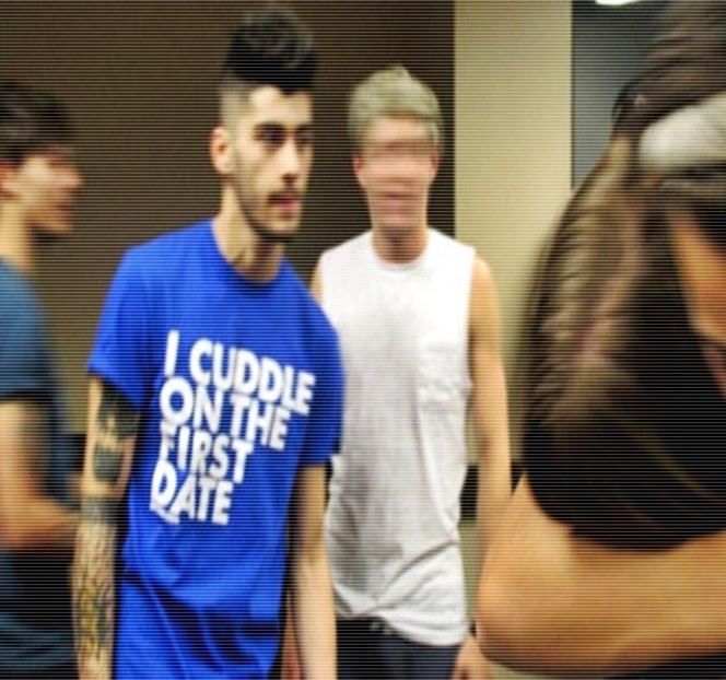 — Atitudinea sa ce se îmbină cu o implicare destul de teatrală îi cauzează iminenta arcuire - 01 Resisting a rough temptation