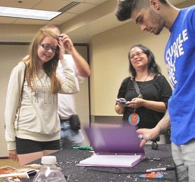 — Că le urmăreşte pentru alte câteva secunde, ulterior, după asigurarea adunată de pe - 01 Resisting a rough temptation