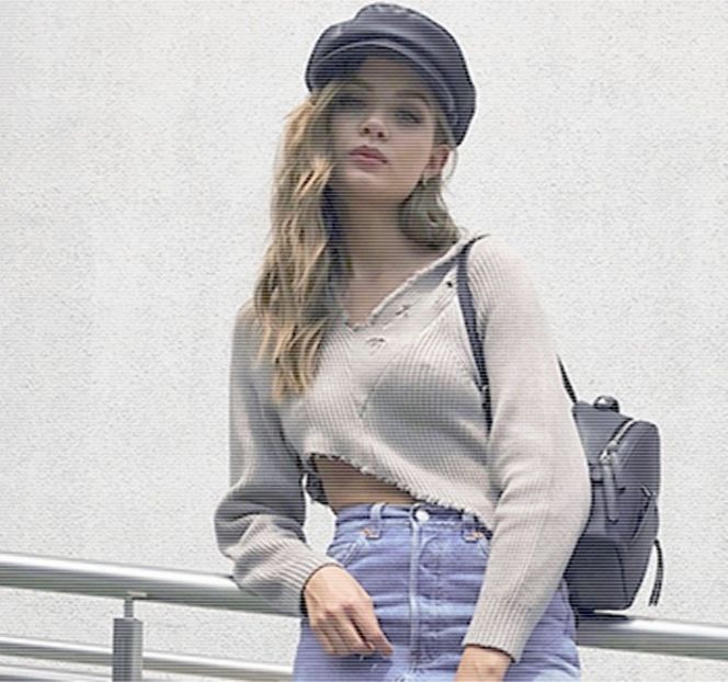 — Dorinţa, căci peste intenţia ei, intervine blonda prezentă şi uşor furioasă, lucru de o determină - 01 Resisting a rough temptation