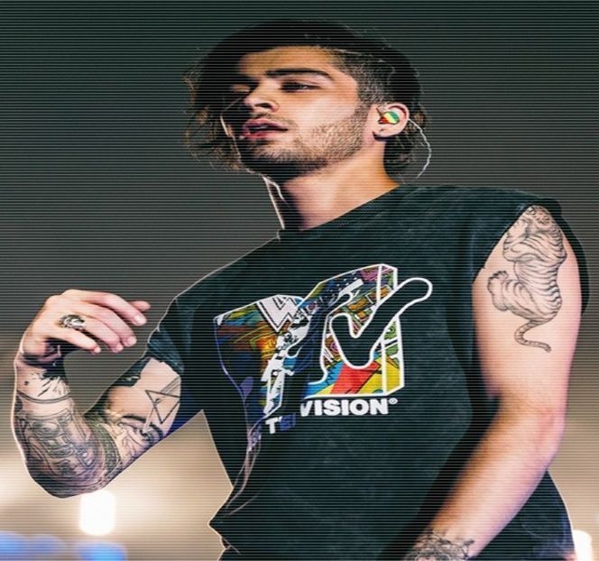 — Drumului, acestea ajungând oprite peste fesele ei. Orice altă întrebuințare aflată pe - 01 Resisting a rough temptation