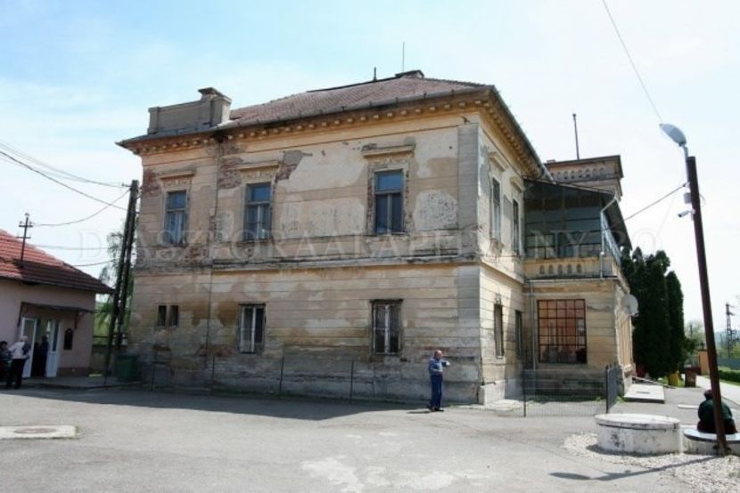 ROCK CLUB BORSA MARAMURES - FOSTUL SPITAL DE BOLI PSIHICE CRONICE ROCK CLUB BORSA MARAMURES resedinta privata