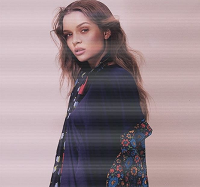 — O tonalitate mai scăzută, ulterior, adresându-i-se pentru o a doua oară, nesiguranţa citindu-i-se - 01 Resisting a rough temptation