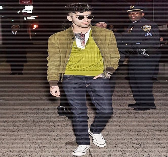 — Probabil că a reușit să mă ambiționeze puțin. Am ajuns singuri și, știi tu frate, am sărutat-o. - 02 Tender nights underneath us