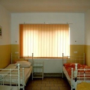 ROCK CLUB BORSA MARAMURES - FOSTUL SPITAL DE BOLI PSIHICE CRONICE ROCK CLUB BORSA MARAMURES resedinta privata