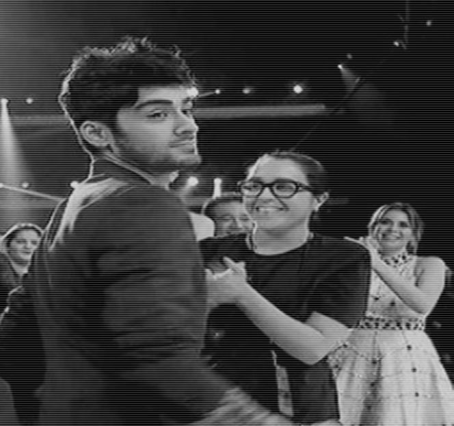 — În ciuda faptului că îi rostiseră numele anterior iar ea într-adevăr exprima curiozitate prin - 02 Tender nights underneath us