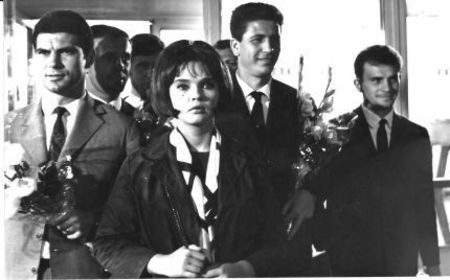 Un Film Cu O Fata Fermecatoare - Un Film Cu O Fata Fermecatoare 1966