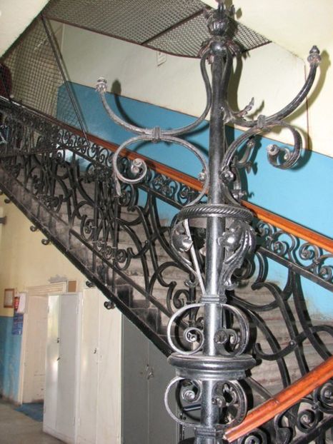 mobila de interior - FOSTUL SPITAL DE BOLI PSIHICE CRONICE ROCK CLUB BORSA MARAMURES resedinta privata