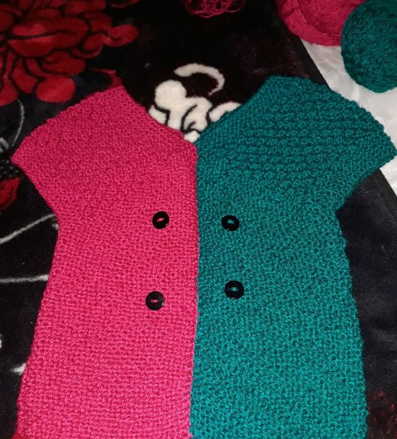 Vestuta cu bobite pentru baietei (1an si 3 luni) - Tricotaj - Lucrarile mele