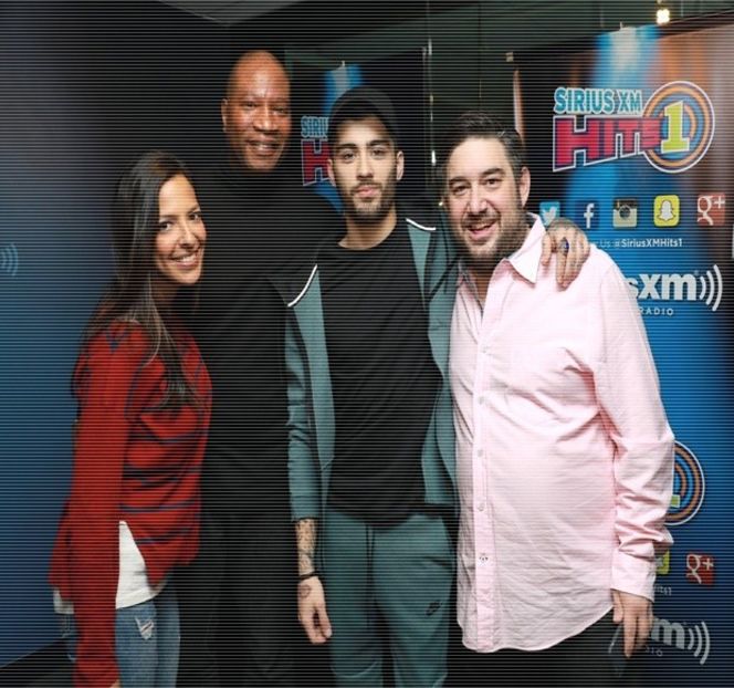 — Frigider o doză de energizant în totalitate menită sieşi. Eventual, paşii îl reghidează spre - 02 Tender nights underneath us