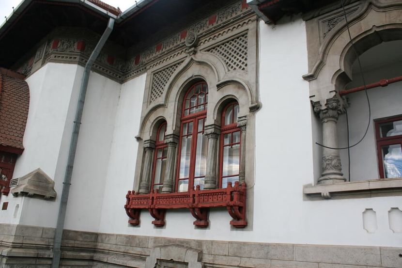 casa Iunian din Tg Jiu, muzeul T Arghezi.jpg6 - case si locuinte