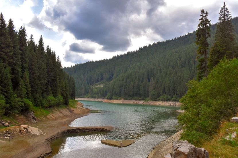 Coada lacului, pe Cheile Tătarului - 13 - Lacul Bolboci - Valea Obârșia Ialomiței - Cascada Obârșia Ialomiței - sept 2019
