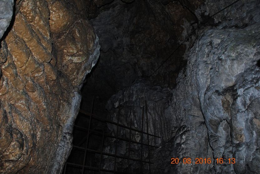  - 2016 20-08-MOUNSOLEUL DE LA MATIAS -PESTERA DAMBOVICIOARA