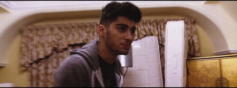 Abia în clipa în care primesc din partea minţii mele asigurarea că individa s-ar opri din mers - 01 Pensando en lo que te haría