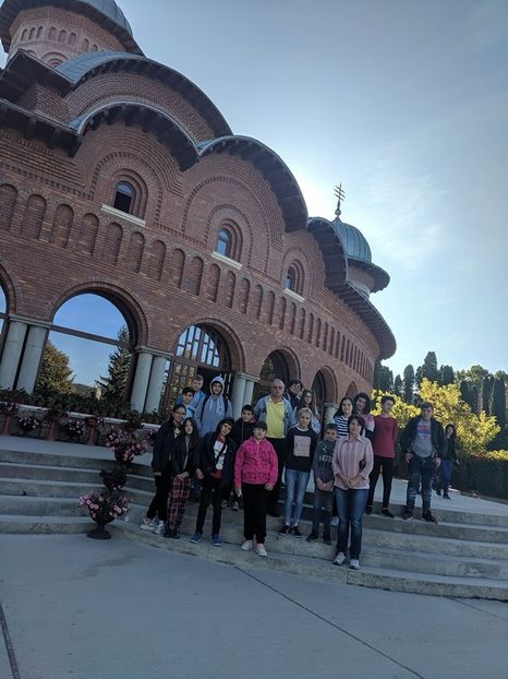 71921315_347492322683038_1251884015032467456_n (1) - 2019 - Excursie 12 octombrie
